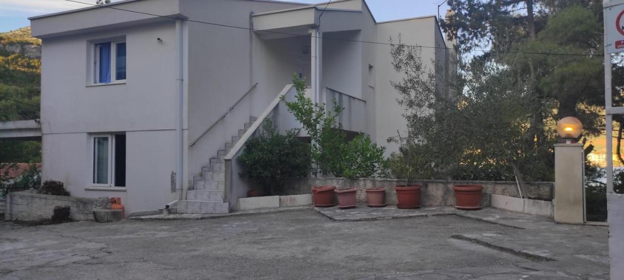 Apartman Bebic Klek Exteriör bild