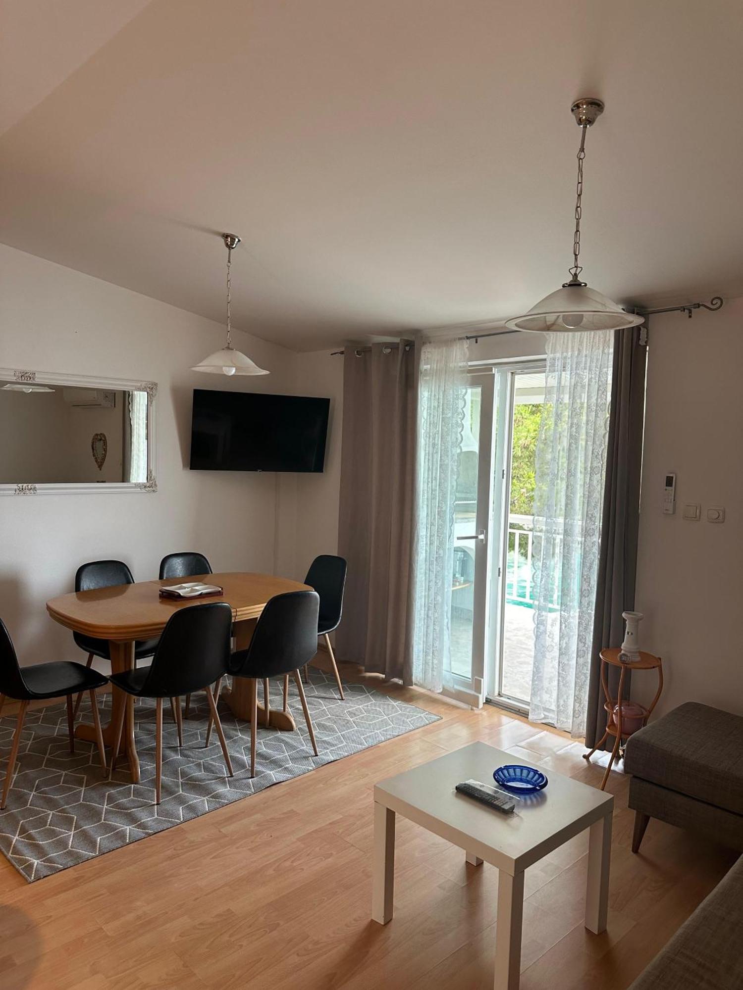 Apartman Bebic Klek Exteriör bild
